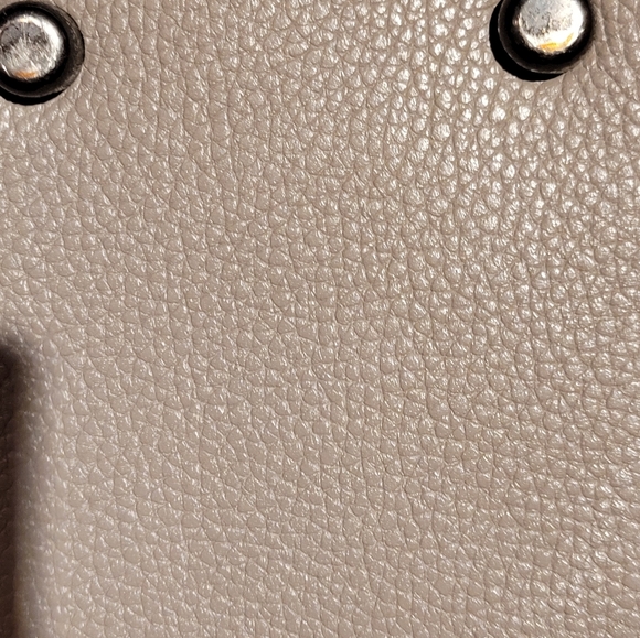 Coach Light Gray Leather Shoulder Bag with Chain Strap - Picture 8 of 8